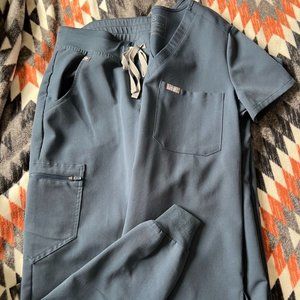 Dark Harbor Figs Scrubs